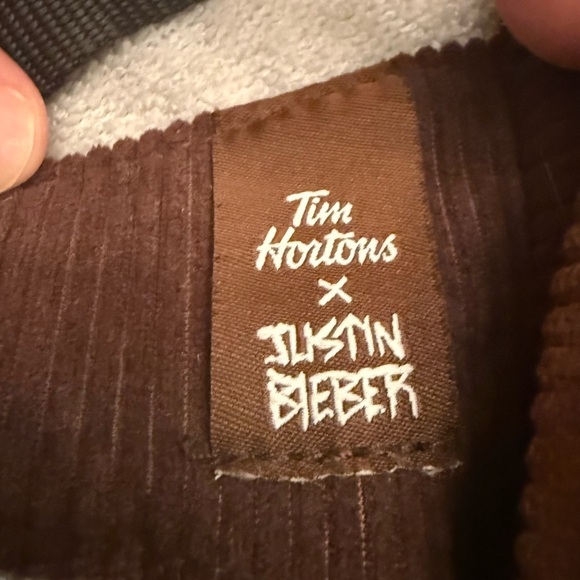 Tim Hortons X JUSTIN BIEBER Corduroy Fanny Pack🤎 - Picture 5 of 7